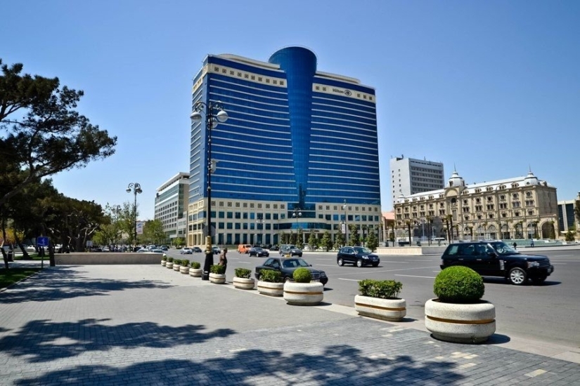 What can an oil capital look like if petrodollars are not hidden in pockets, or a city on the Caspian coast
