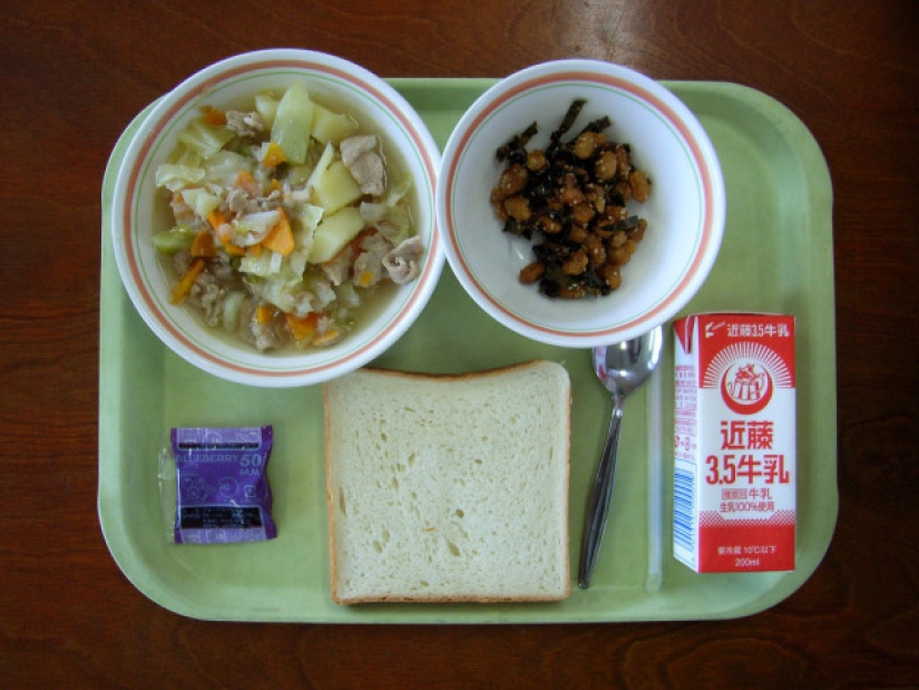 What do school lunches look like in different countries of the world