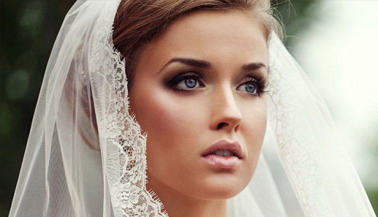 What do the brides of the world wear?