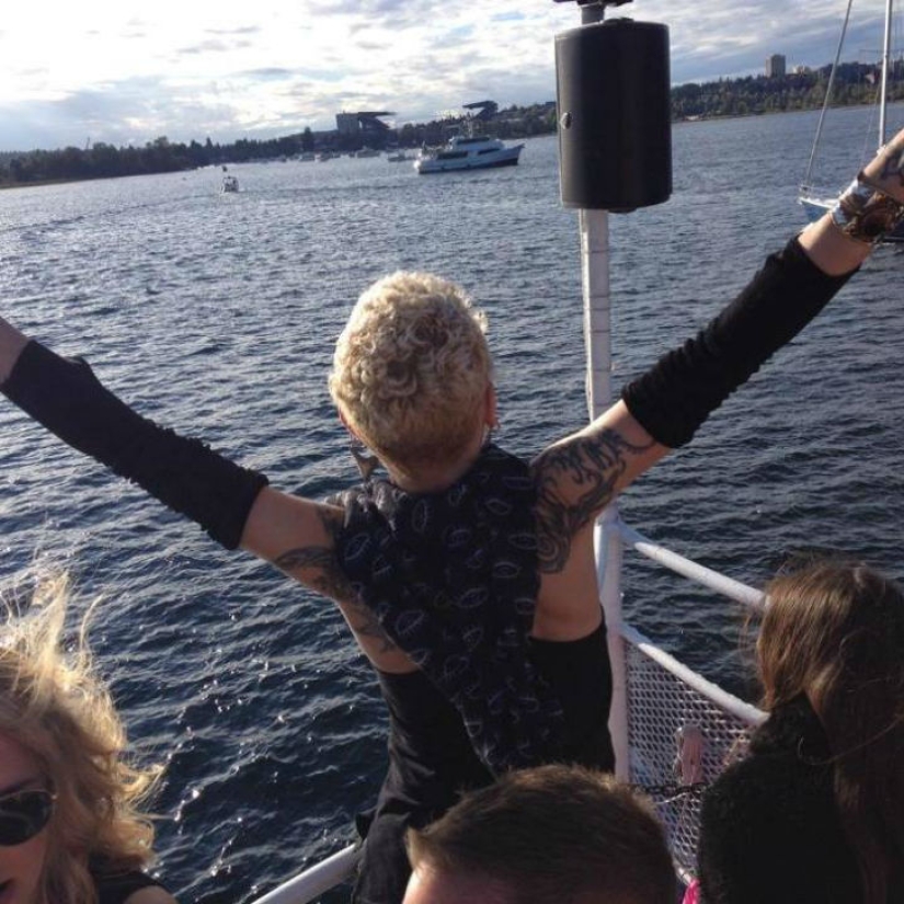 What does the granddaughter of Joseph Stalin look like now and why is she sad