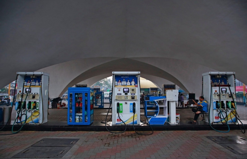 What gas stations look like around the world