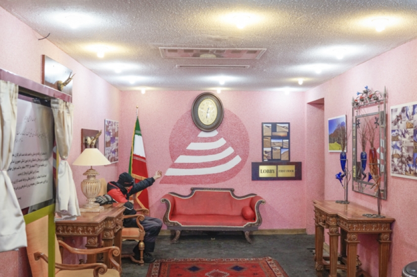 What happens at ski resorts in Iran