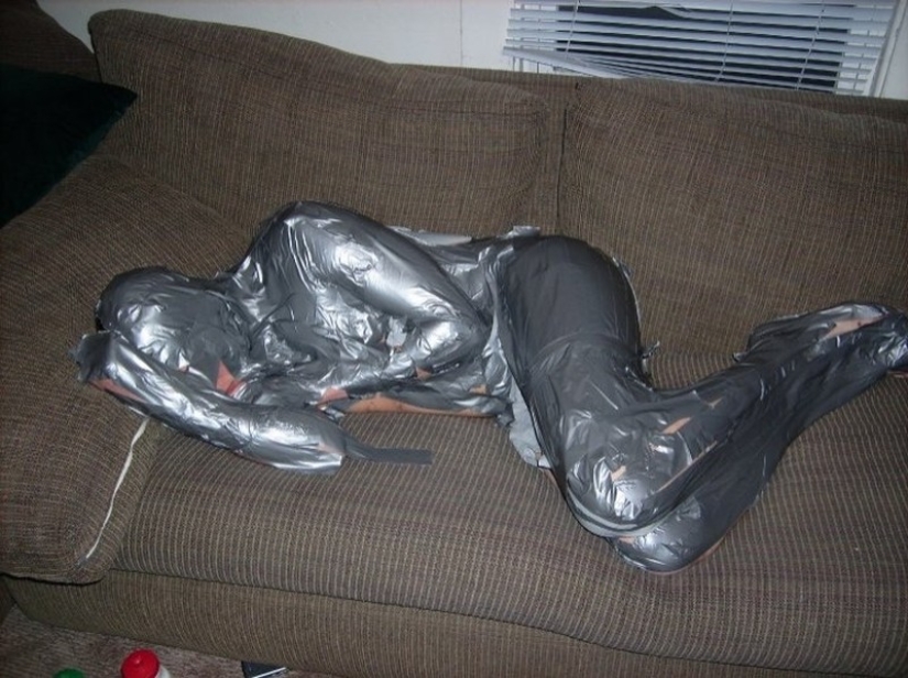 What happens to those who pass out at a party before anyone else What happens to those who pass out at a party before anyone else
