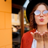 What kind of girls attract decent men What kind of girls attract decent men