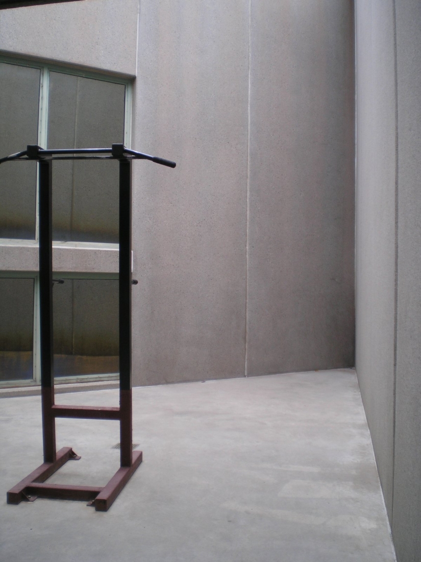 What kind of life awaits drug lord El Chapo in the harshest prison in the USA