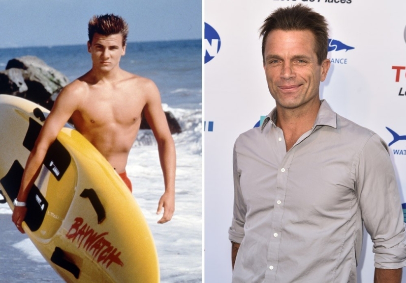 What the characters of the TV series &quot;Baywatch&quot; look like 27 years later