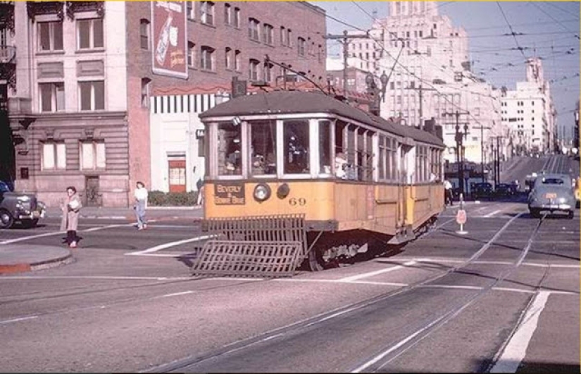 While the USSR was at war with the fascists: color photos of peaceful Los Angeles during World War II and after
