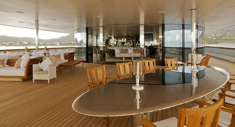 Whims of Russian oligarchs - Melnichenko&#39;s yacht