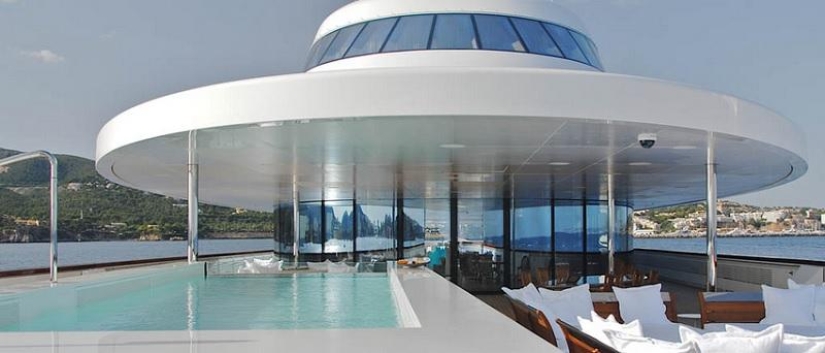 Whims of Russian oligarchs - Melnichenko&#39;s yacht