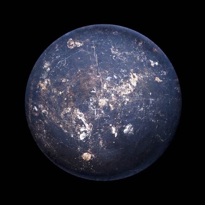 Why is the bottom of the pan worse than the planet?