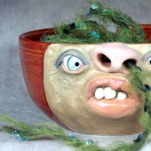 "Wild but cute" ceramic tableware that will liven up your home