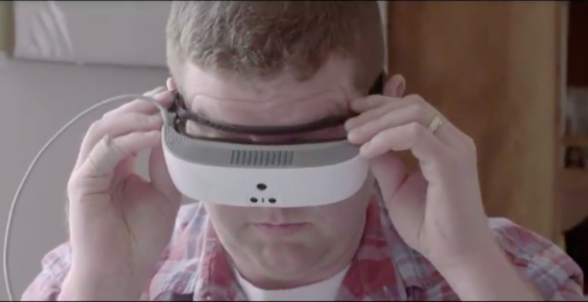 With the help of smart glasses, an almost blind guy was able to see his wife for the first time