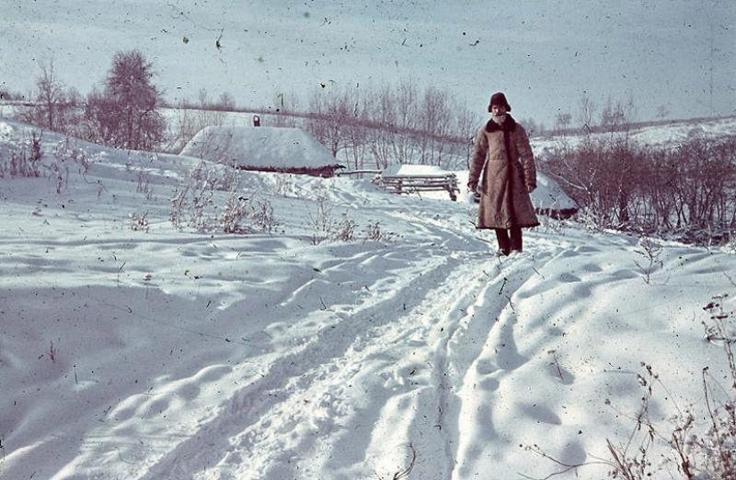 Without the image of the enemy: Photo by a Hungarian war correspondent
