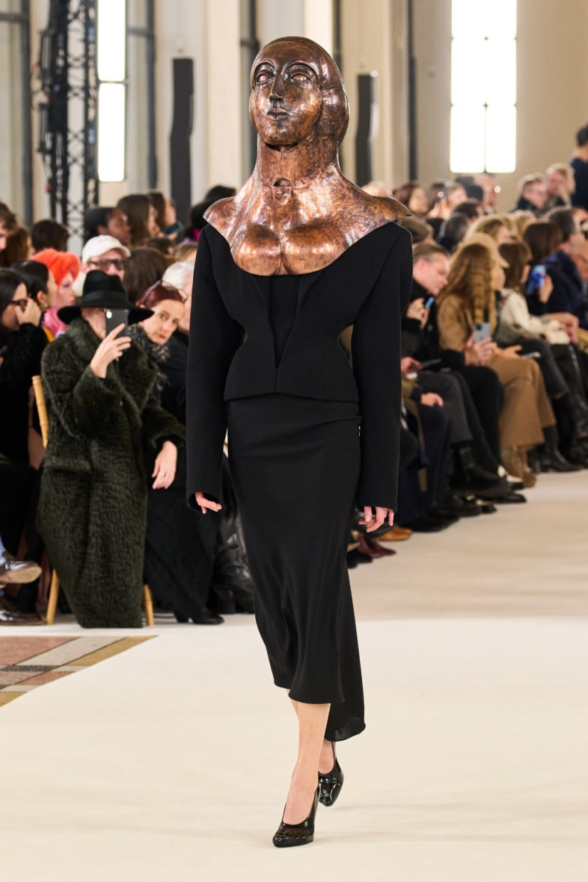 Wolves, lions and snow leopards: how did the Schiaparelli couture show go and why the brand is on the verge of a scandal