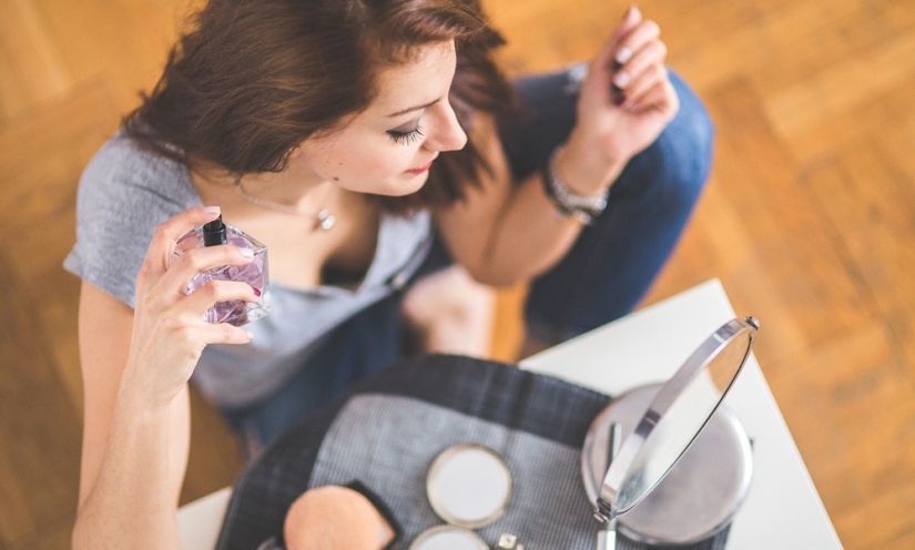 Woman magnet: 10 things that “pull” men