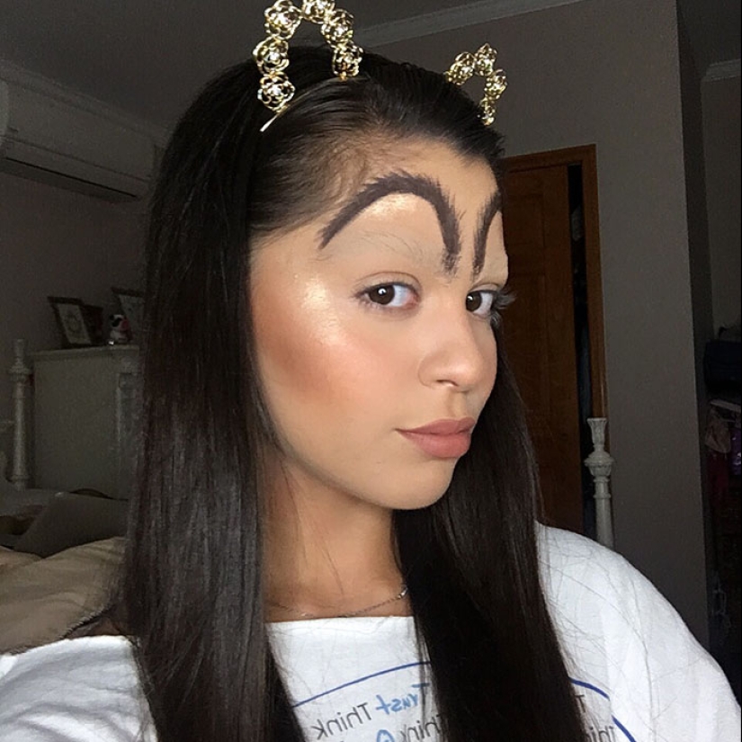 Woman Trolls Weird Eyebrow Trends With McDonald’s Brows And The Internet Is Applauding Her