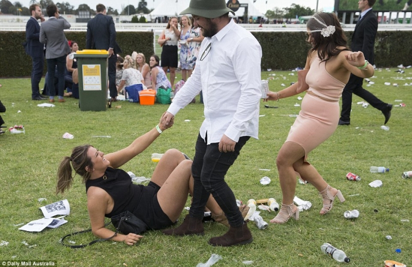 Y así es como se ven las damas y los caballeros en las carreras en Australia