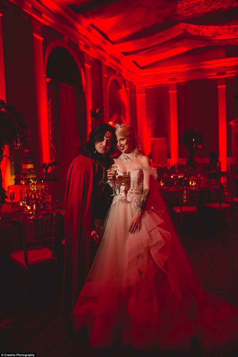 Y la muerte no se separará: una pareja obsesionada con los vampiros organizó una boda por 120 mil dólares