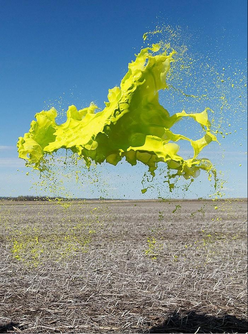 You&#39;ll Never See It Live: Flying Paint Sculptures