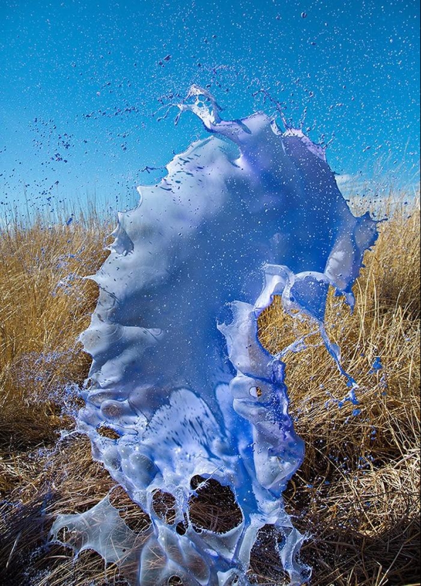 You&#39;ll Never See It Live: Flying Paint Sculptures