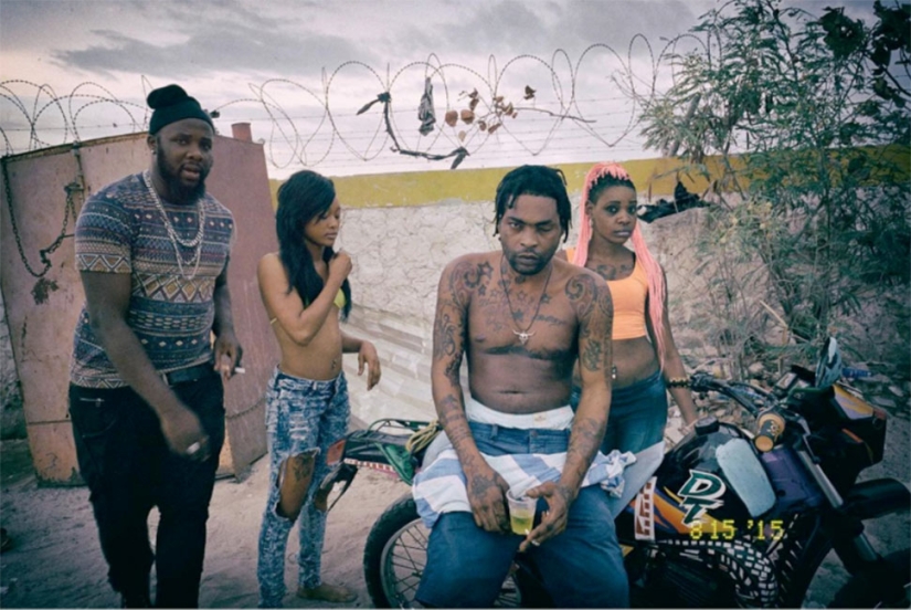 Young love: the culture of striptease and dancehall in Jamaica Young love: the culture of striptease and dancehall in Jamaica