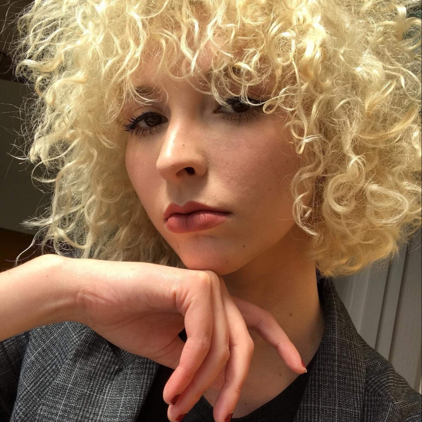 Zee Wisdom: 13 charming photos of extravagant British model