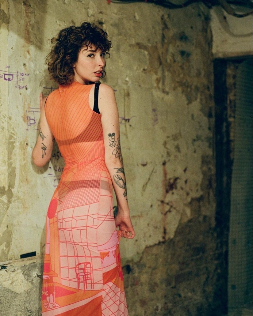 Zee Wisdom: 13 charming photos of extravagant British model