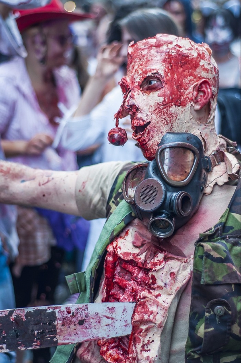 Zombie mob 2014 en Turín