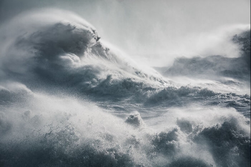 10 Awe-Inspiring Photos That Showcase The Majesty Of Ocean Waves By Rachael Talibart 10 Awe-Inspiring Photos That Showcase The Majesty Of Ocean Waves By Rachael Talibart