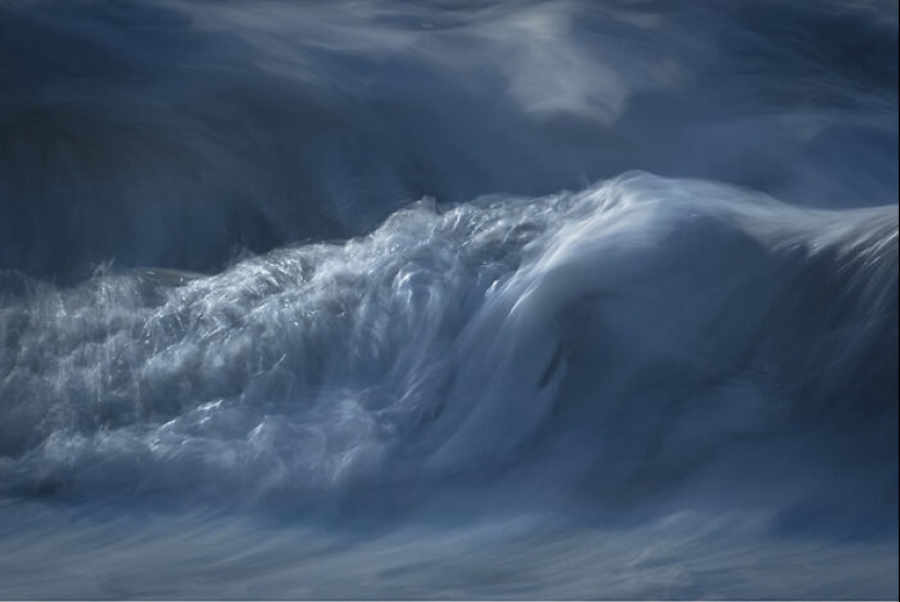 10 Awe-Inspiring Photos That Showcase The Majesty Of Ocean Waves By Rachael Talibart 10 Awe-Inspiring Photos That Showcase The Majesty Of Ocean Waves By Rachael Talibart