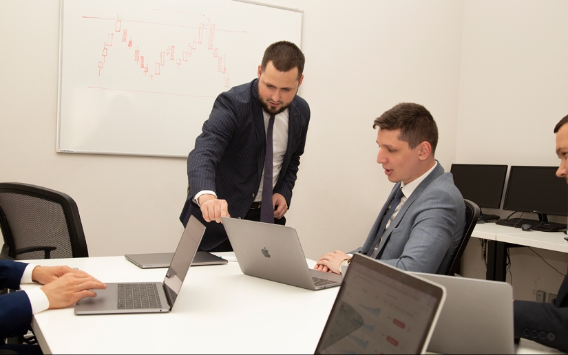 10 características del trabajo de oficina que hacen que las personas sean independientes 10 características del trabajo de oficina que hacen que las personas sean independientes