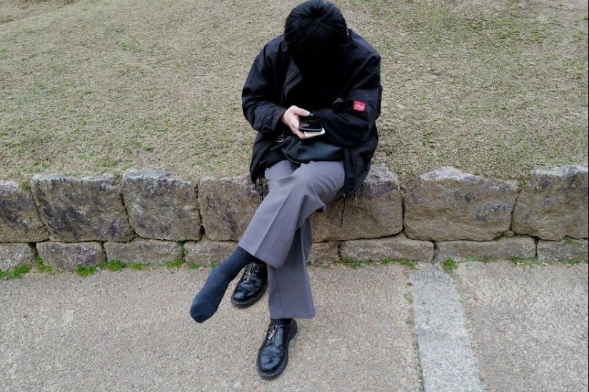 10 Funny Accidental Images That Were Taken At The Right Time And Place By This Street Photographer