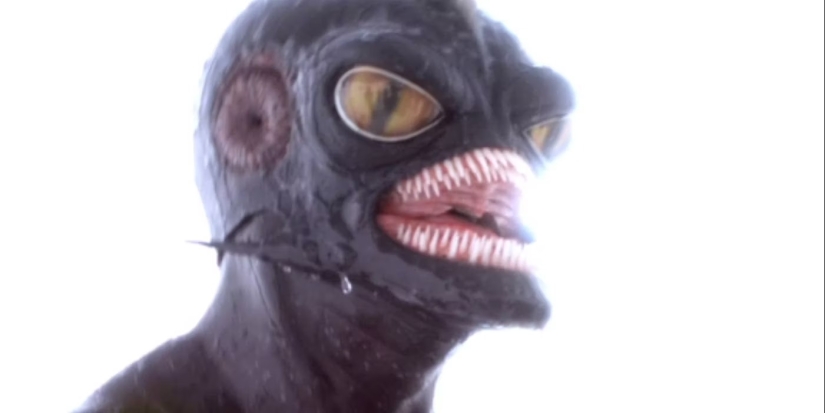 10 Monster Reveals That Completely Ruined Horror Movies 10 Monster Reveals That Completely Ruined Horror Movies