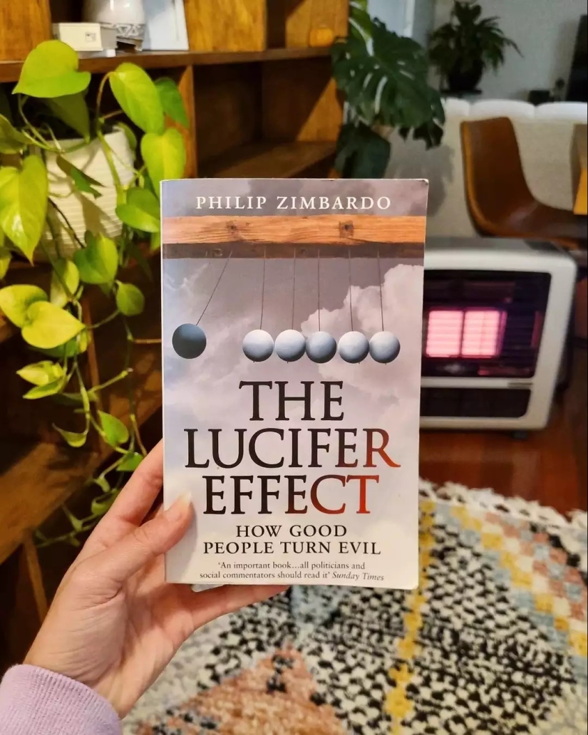 10 Psychology Books That Help You Understand the Dark Side of Human Nature 10 Psychology Books That Help You Understand the Dark Side of Human Nature