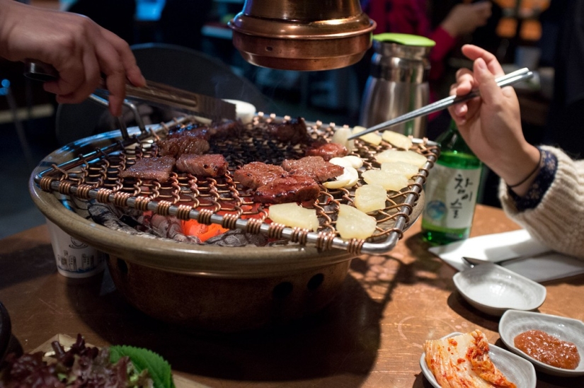 10 reglas de etiqueta de mesa de diferentes países que no deben violarse