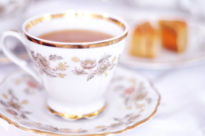 10 rules of table etiquette of different countries that should not be violated