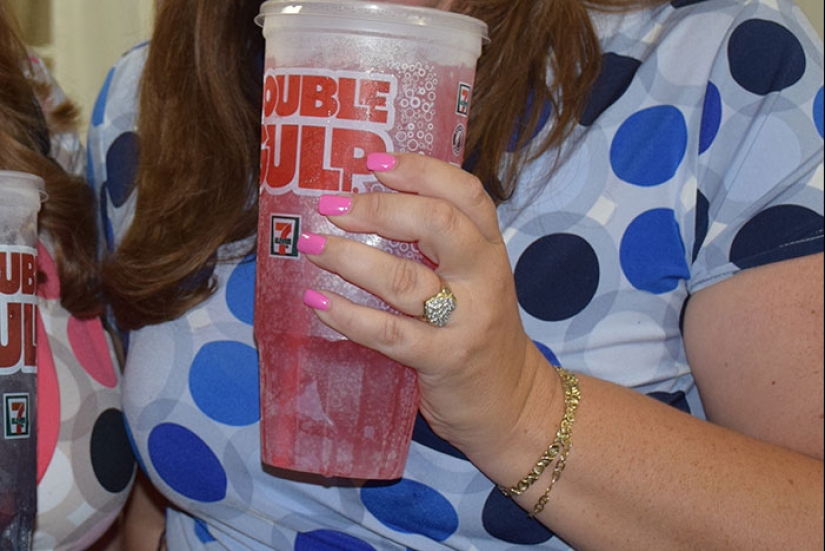 10 Stomach-Churning Foods That Are A Thing In America And Non-Americans Online Don’t Know Why 10 Stomach-Churning Foods That Are A Thing In America And Non-Americans Online Don’t Know Why