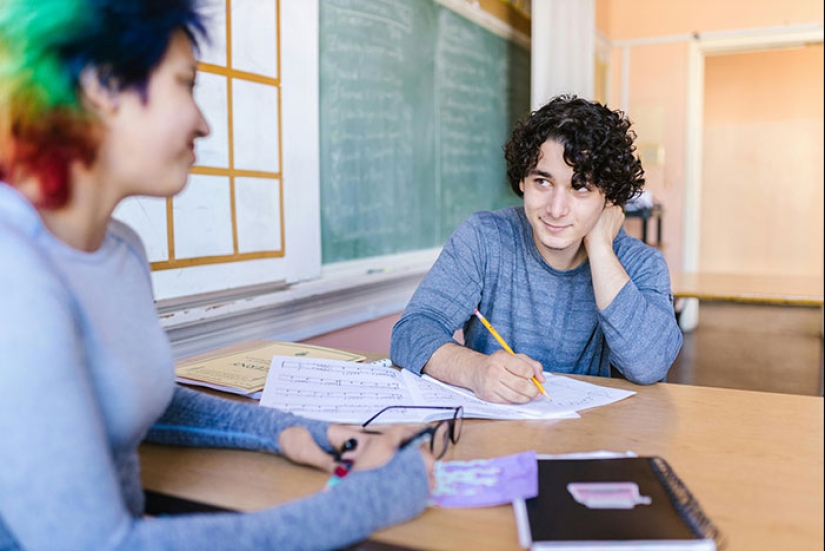 10 Subtle Signs Of Incredible Intelligence, As Shared By People Online