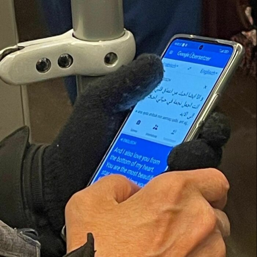 10 Times People Had To Look Twice To Understand What They Were Seeing On The Berlin Subway