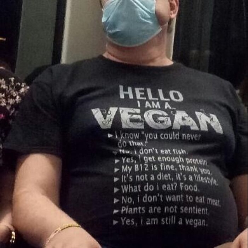 10 Times People Had To Look Twice To Understand What They Were Seeing On The Berlin Subway