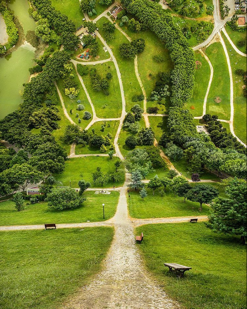 11 fotografías de paisajes alterados que te trastornarán la cabeza, tomadas por este artista 11 fotografías de paisajes alterados que te trastornarán la cabeza, tomadas por este artista