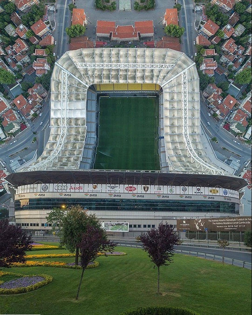 11 fotografías de paisajes alterados que te trastornarán la cabeza, tomadas por este artista 11 fotografías de paisajes alterados que te trastornarán la cabeza, tomadas por este artista