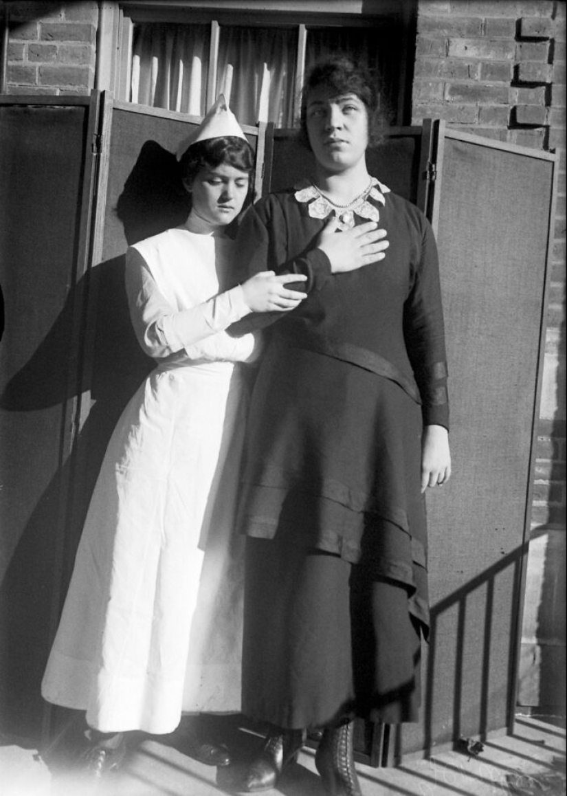 11 inquietantes retratos médicos de los pacientes de Harvey Cushing a principios del siglo XX 11 inquietantes retratos médicos de los pacientes de Harvey Cushing a principios del siglo XX