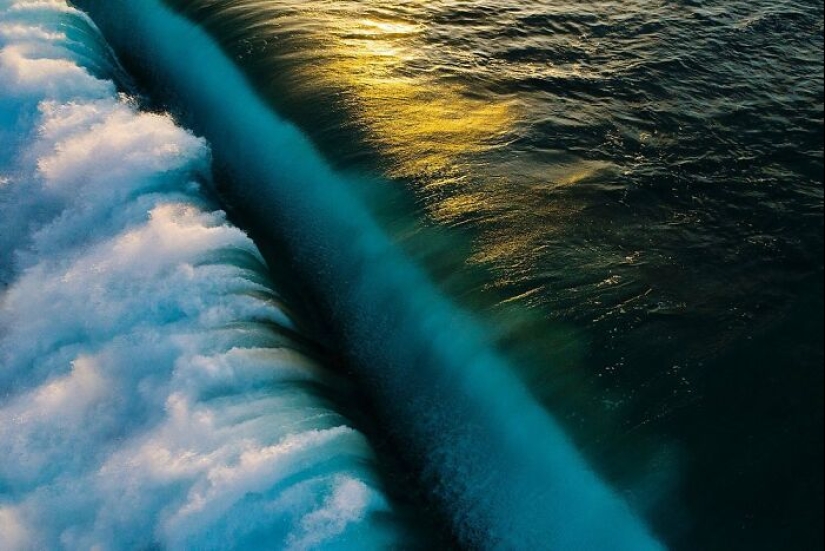 12 Breathtaking Wave Photos By Ray Collins 12 Breathtaking Wave Photos By Ray Collins