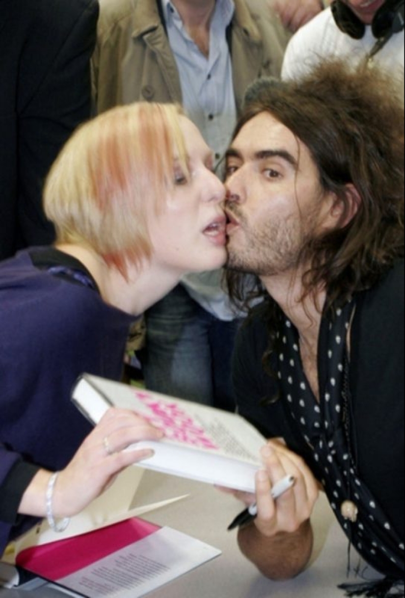 12 celebridades que hicieron un muy divertido selfie con sus fans 12 celebridades que hicieron un muy divertido selfie con sus fans