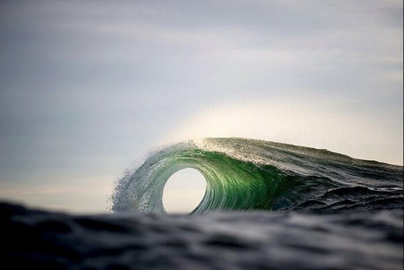 12 impresionantes fotografías de olas de Ray Collins