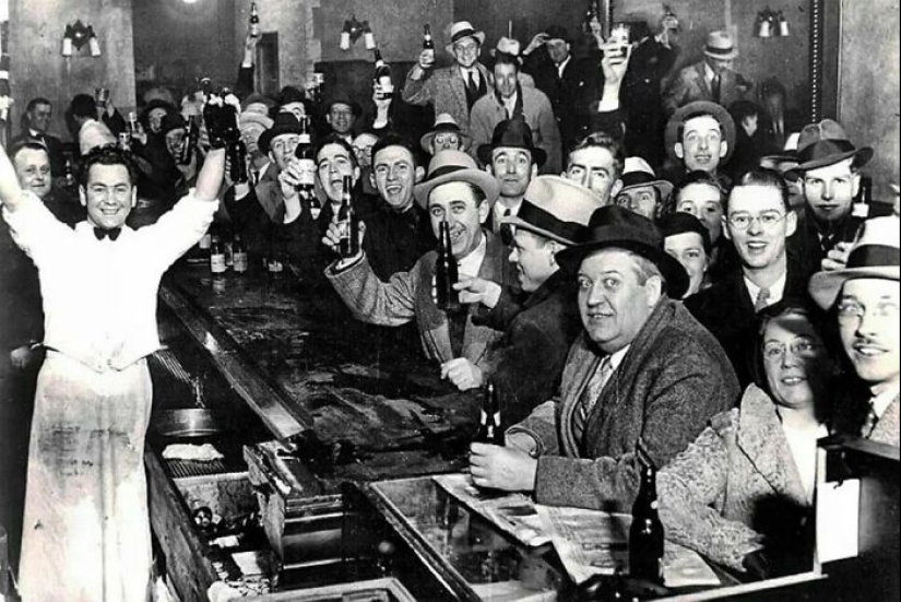 12 Interesting Photos That Show The Side Of History That Didn’t Make The Cut Into Textbooks 12 Interesting Photos That Show The Side Of History That Didn’t Make The Cut Into Textbooks