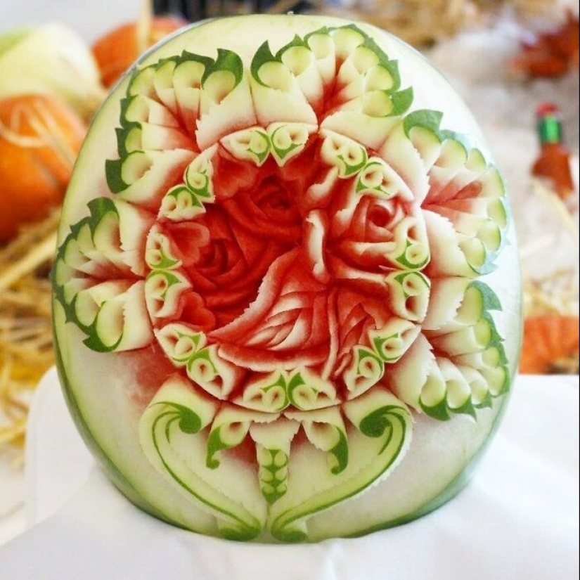 12 Mesmerizing Food Carvings By World Champion Daniele Barresi