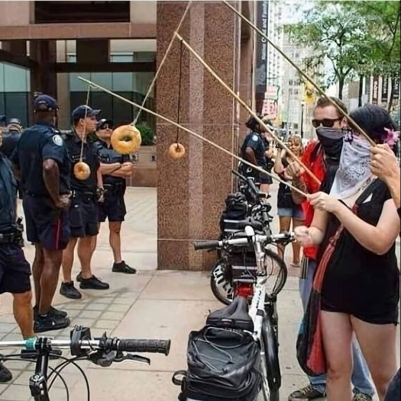 13 imágenes malditas que se vuelven más extrañas cuanto más te desplazas, como se comparte en esta cuenta de Instagram 13 imágenes malditas que se vuelven más extrañas cuanto más te desplazas, como se comparte en esta cuenta de Instagram