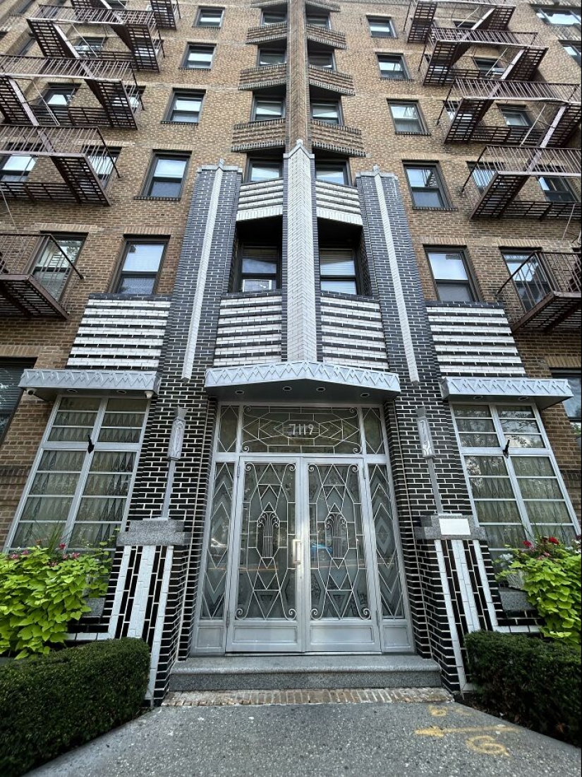 15 puertas Art Déco intrincadas de lugares icónicos de todo el mundo 15 puertas Art Déco intrincadas de lugares icónicos de todo el mundo